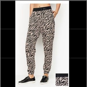 Victoria Secret 2 piece fleece set Top and Pants